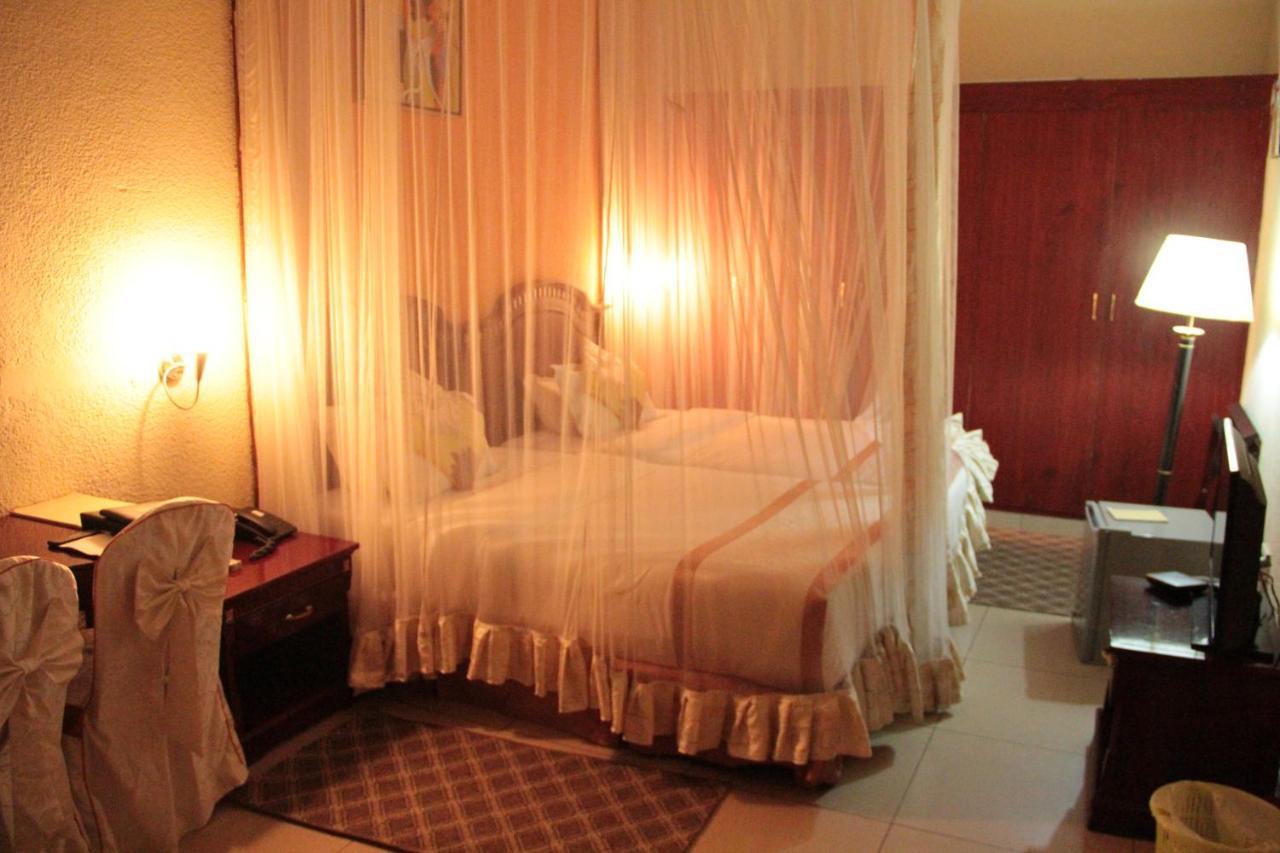 Dolce Vita Resort Hotel Бужумбура Екстериор снимка