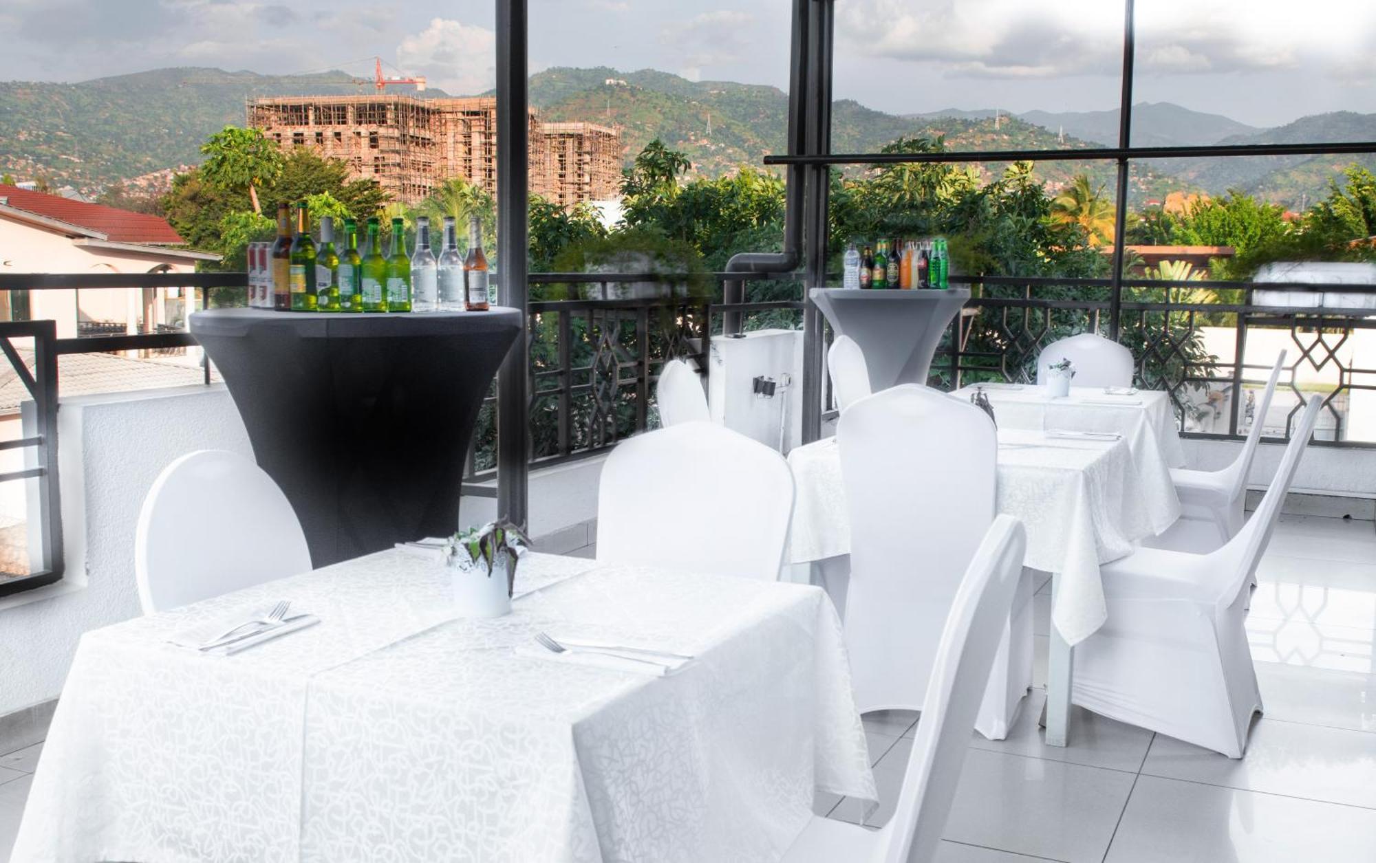 Dolce Vita Resort Hotel Бужумбура Екстериор снимка