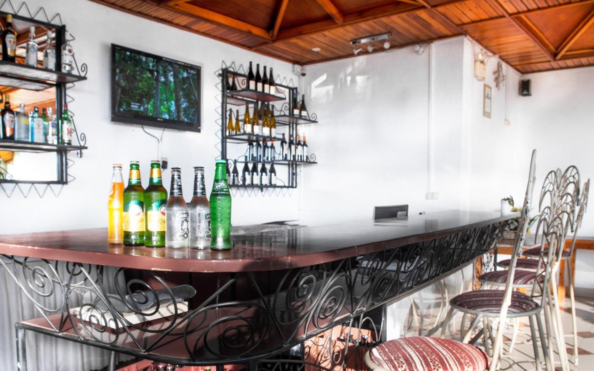 Dolce Vita Resort Hotel Бужумбура Екстериор снимка