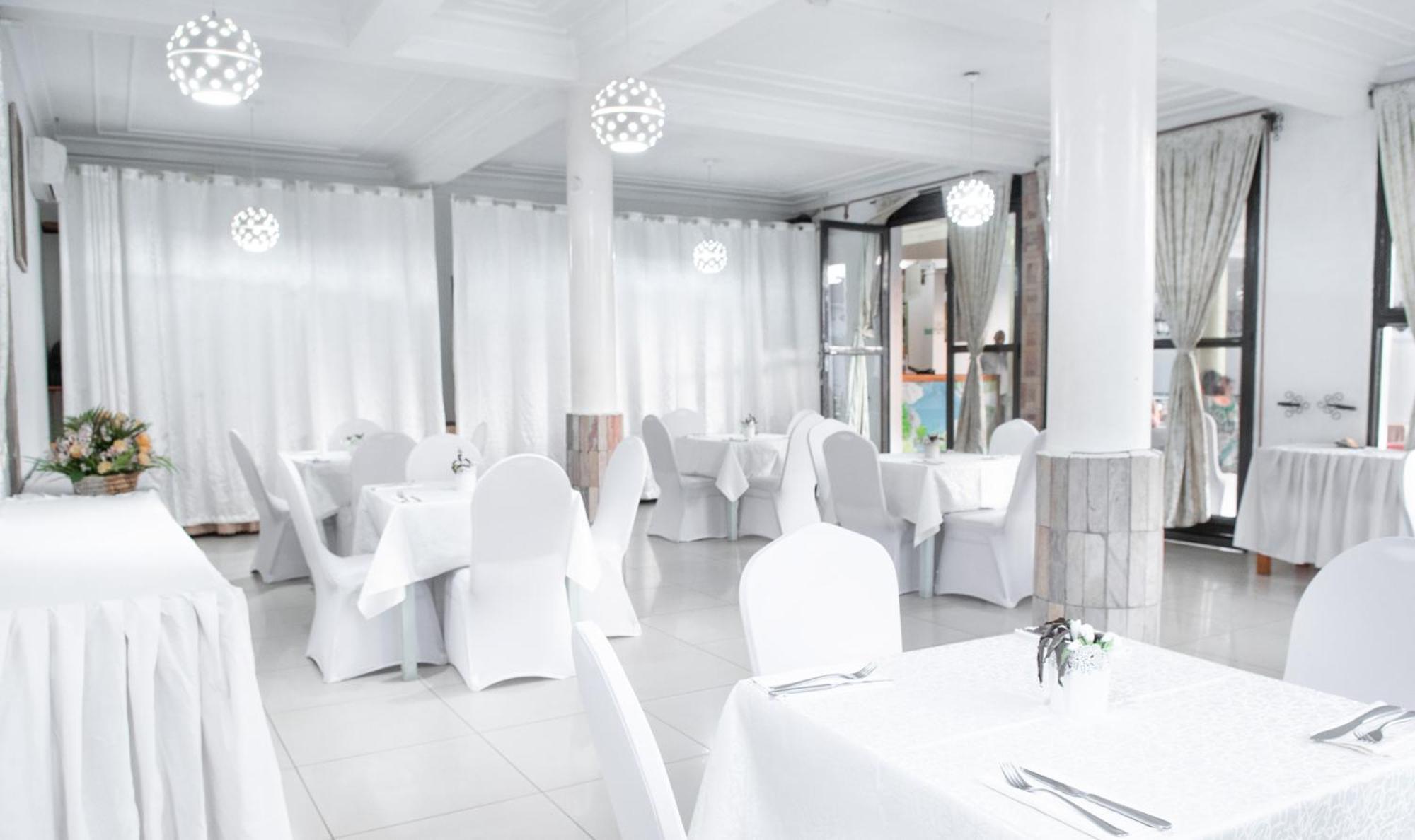 Dolce Vita Resort Hotel Бужумбура Екстериор снимка