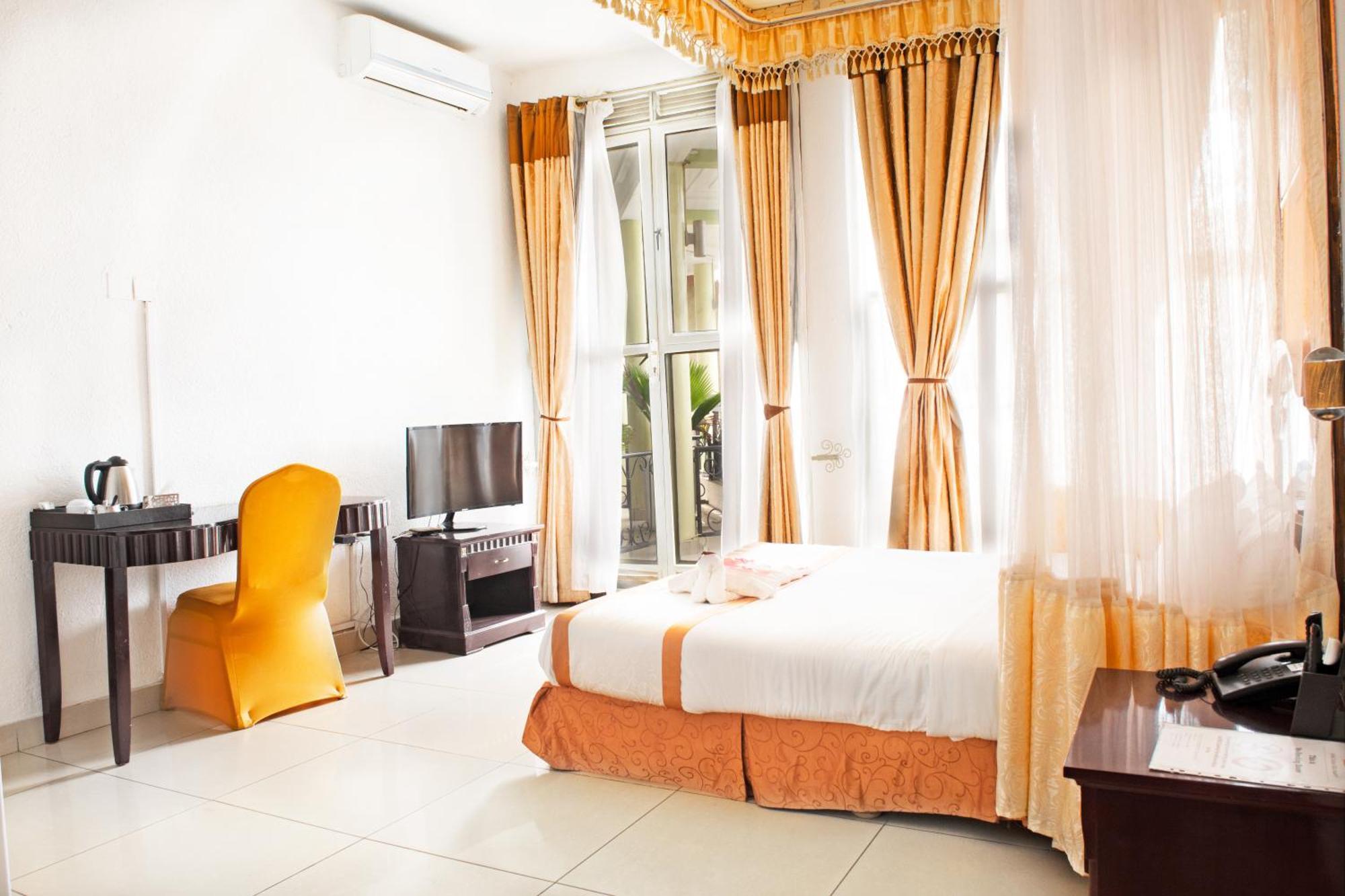 Dolce Vita Resort Hotel Бужумбура Екстериор снимка